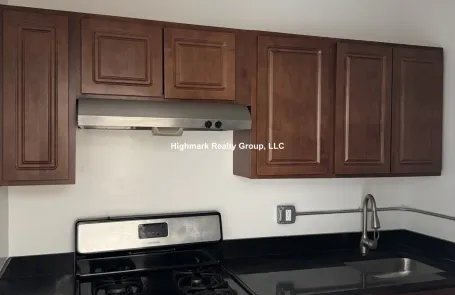 1 Bedroom Rogers Park Apartment