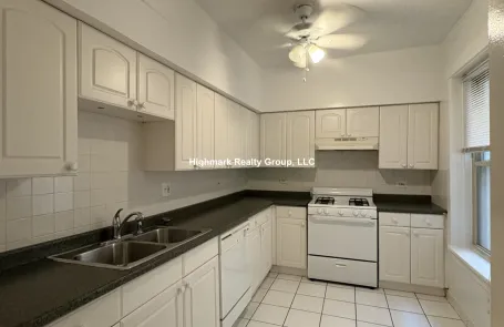 2 Bedroom Evanston Apartment