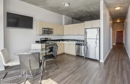 1 Bedroom Chicago Loop Apartment