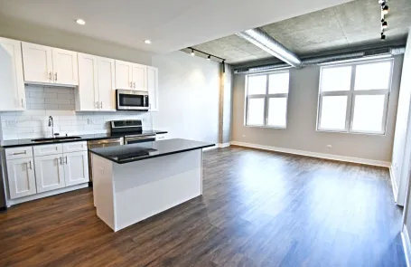 1 Bedroom Uptown Apartment