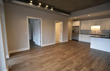 1 Bedroom Uptown Apartment