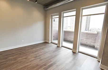 Studio Uptown Apartment