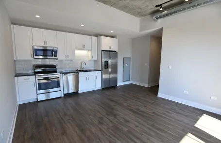 1 Bedroom Uptown Apartment