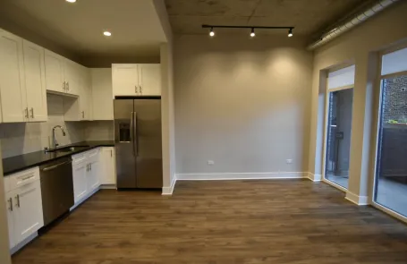 2 Bedroom Uptown Apartment