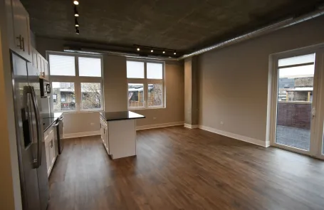 2 Bedroom Uptown Apartment