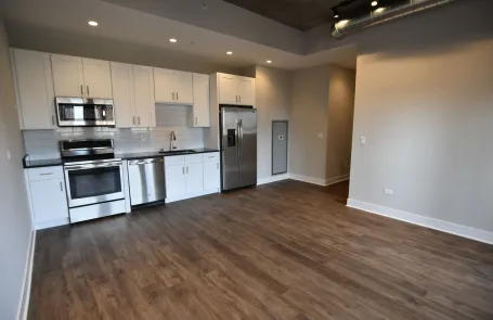 1 Bedroom Uptown Apartment