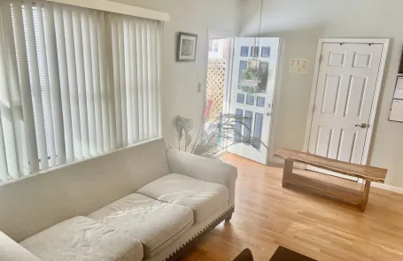 1 Bedroom Dunning Apartment