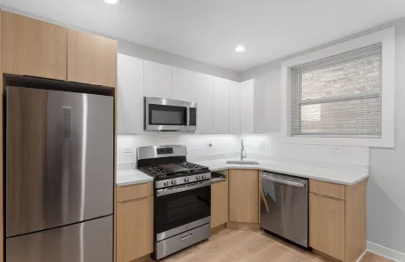 2 Bedroom Rogers Park Apartment