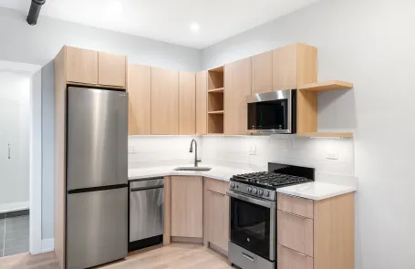 Studio Rogers Park Apartment
