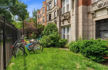 Studio Edgewater Apartment