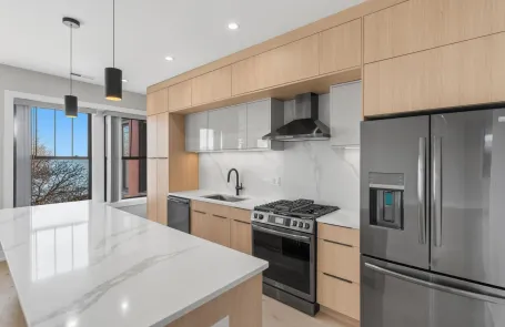 3 Bedroom Rogers Park Apartment
