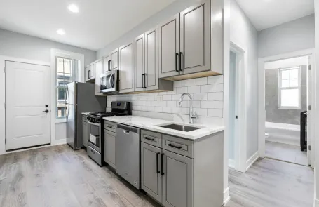 3 Bedroom Rogers Park Apartment