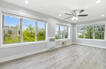 3 Bedroom Rogers Park Apartment