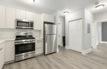 2 Bedroom Rogers Park Apartment