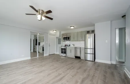 1 Bedroom Rogers Park Apartment