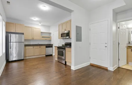 1 Bedroom Rogers Park Apartment