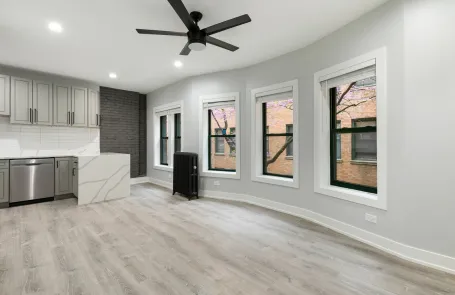 1 Bedroom Rogers Park Apartment