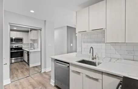 3 Bedroom Rogers Park Apartment