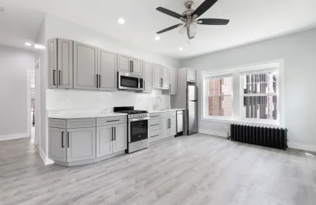 2 Bedroom Edgewater Apartment