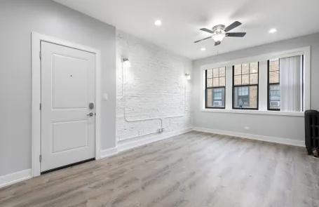 2 Bedroom Rogers Park Apartment