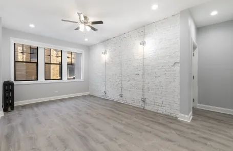 2 Bedroom Rogers Park Apartment