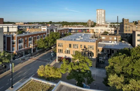 Studio Rogers Park Apartment