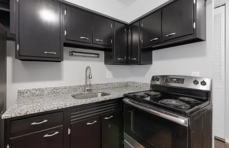 1 Bedroom Edgewater Apartment