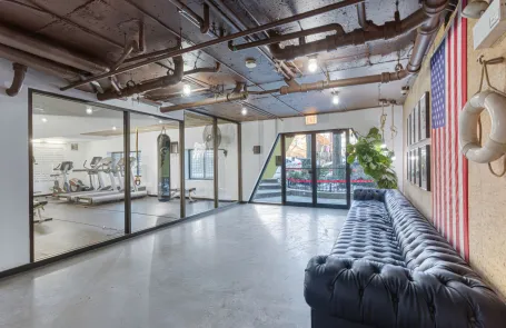 1 Bedroom Edgewater Apartment