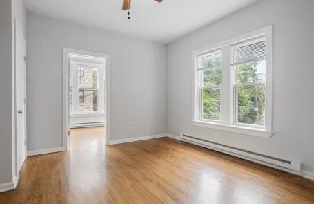 1 Bedroom Rogers Park Apartment