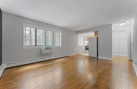 Studio Edgewater Apartment