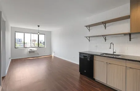 2 Bedroom Edgewater Apartment
