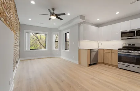 3 Bedroom Rogers Park Apartment