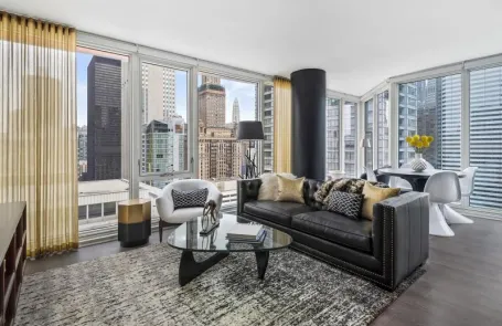 3 Bedroom Chicago Loop Apartment
