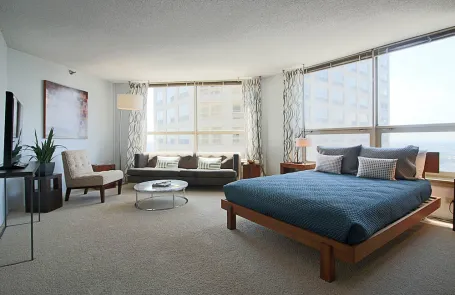 Studio West Loop Apartment