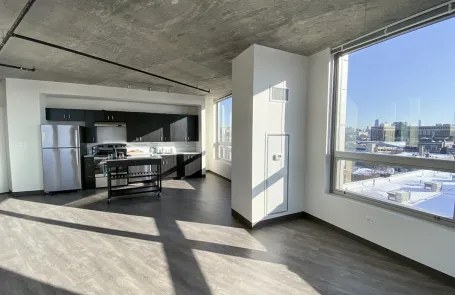 2 Bedroom Lakeview Apartment
