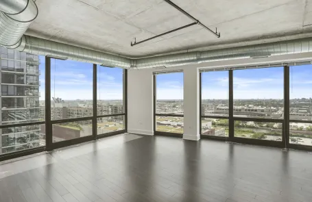 3 Bedroom South Loop Apartment