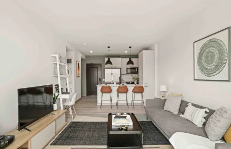 1 Bedroom Lincoln Park Apartment