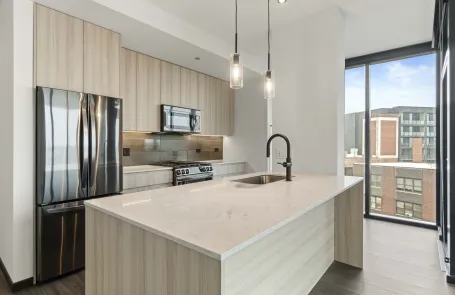 2 Bedroom West Loop Apartment