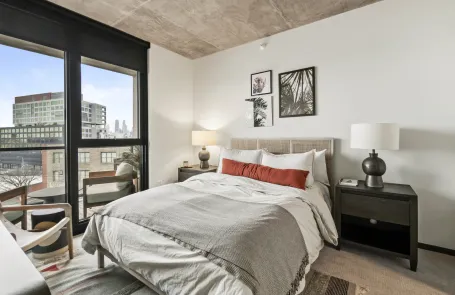 1 Bedroom West Loop Apartment