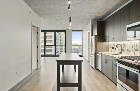 2 Bedroom West Loop Apartment