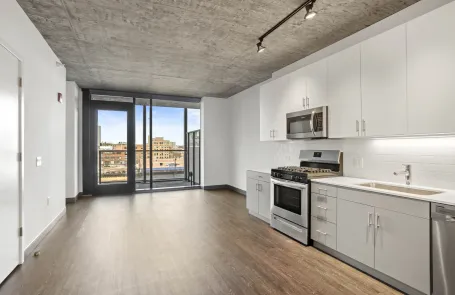 1 Bedroom West Loop Apartment