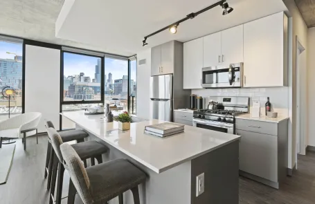 3 Bedroom West Loop Apartment