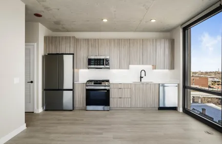 1 Bedroom Uptown Apartment