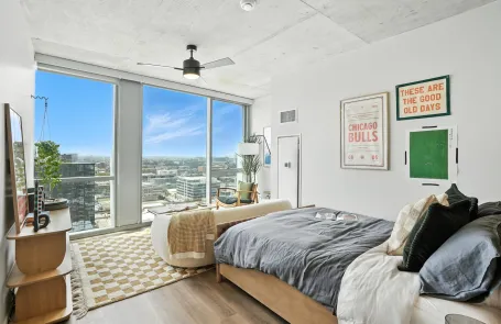 Studio Fulton Market Apartment