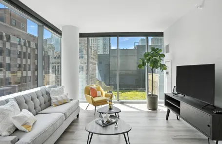 1 Bedroom Chicago Loop Apartment