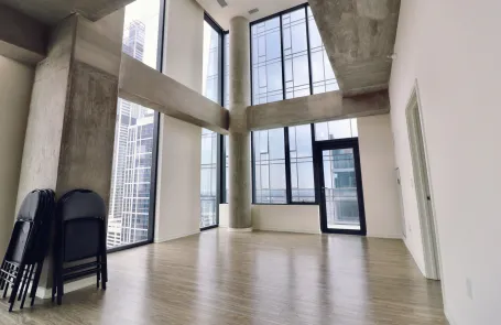 3 Bedroom South Loop Apartment