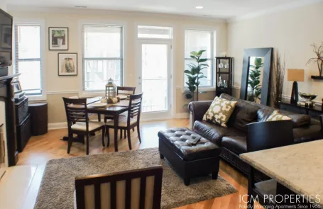 2 Bedroom Lakeview Apartment