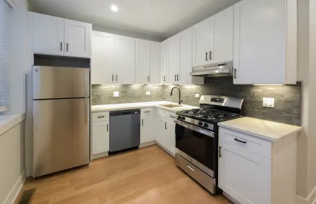 2 Bedroom Ravenswood Apartment