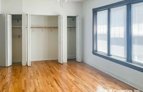 1 Bedroom Lakeview Apartment